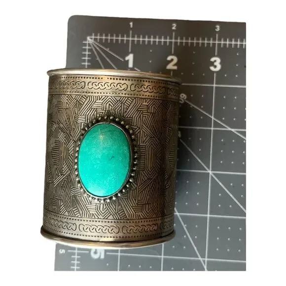 Silver Cuff Bracelet with Turquoise Stone - Picture 4 of 4